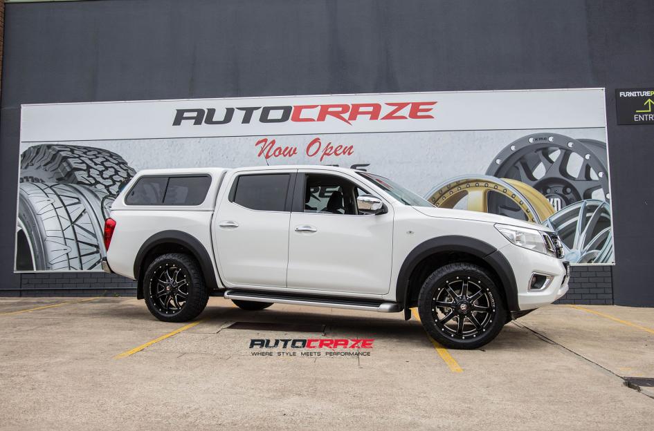NISSAN NAVARA ANVIL GLOSS BLACK MILLED ACCENTS
